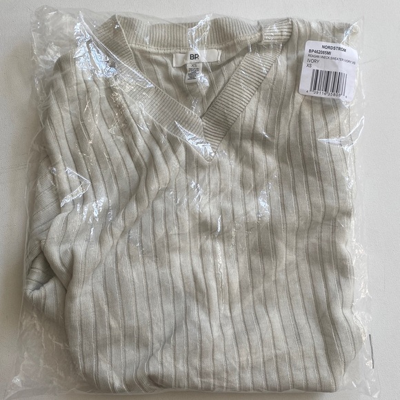 BP. Reagan Rib V-Neck Crop Ivory Sweater, Size XS, NWT - Picture 8 of 11